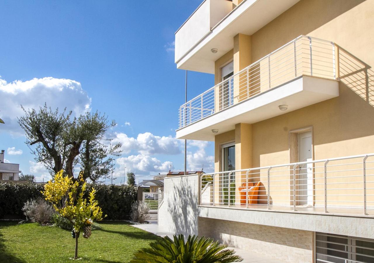 B&B Alla Niviera Adelfia Exterior foto