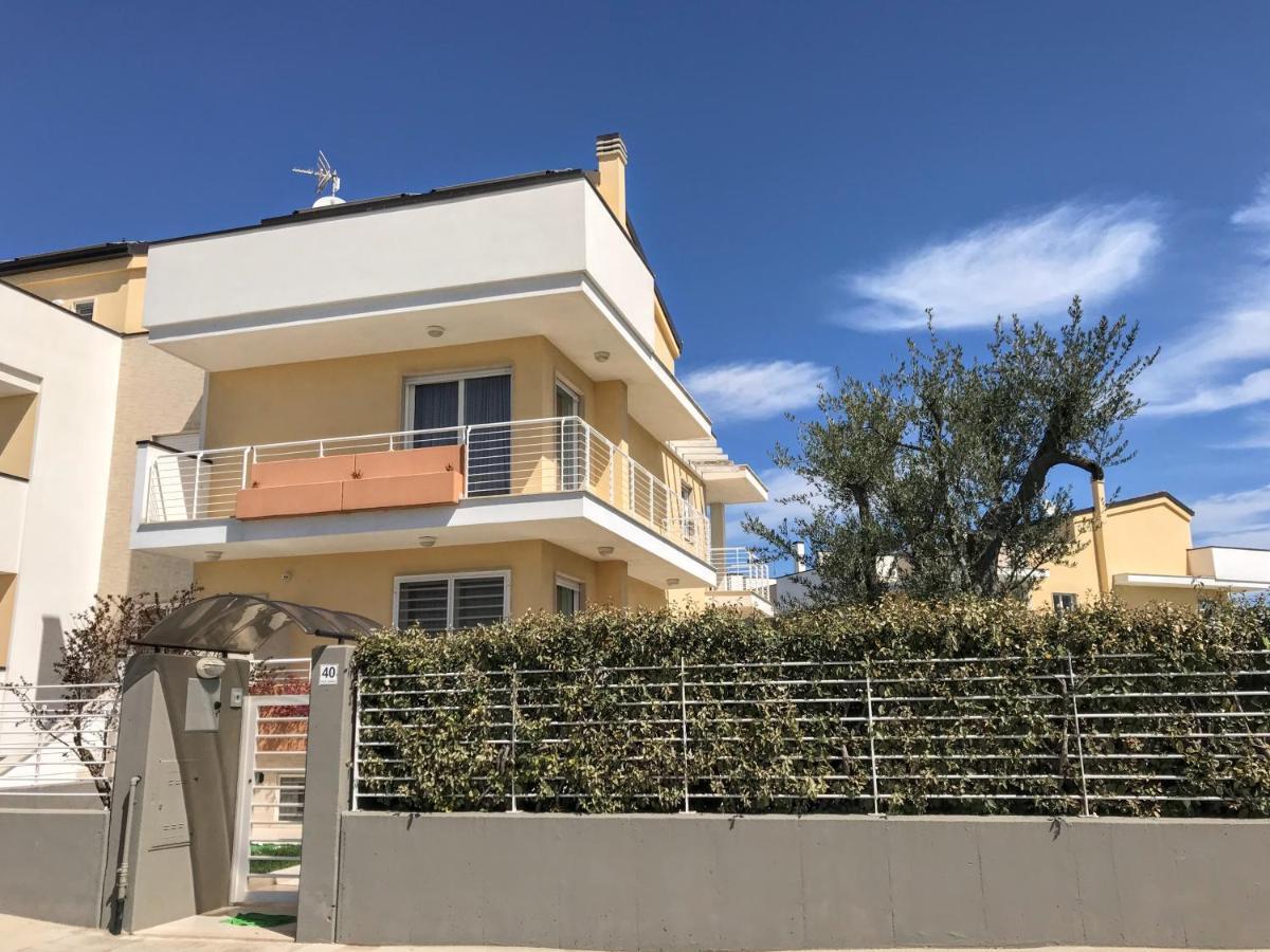 B&B Alla Niviera Adelfia Exterior foto
